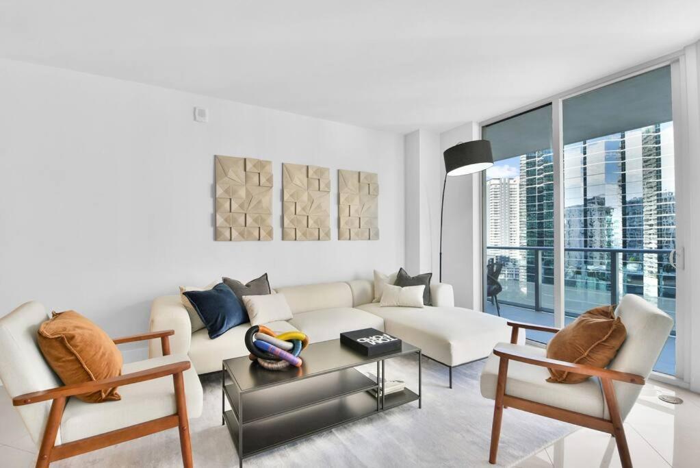 Lovely Upscale Condo Gorgeous View 2Bd 2Bath In Brickell Miami Extérieur photo